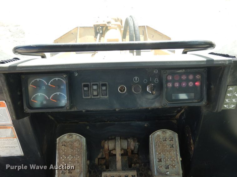 image for item IL9492 1997 Caterpillar 953C  track loader