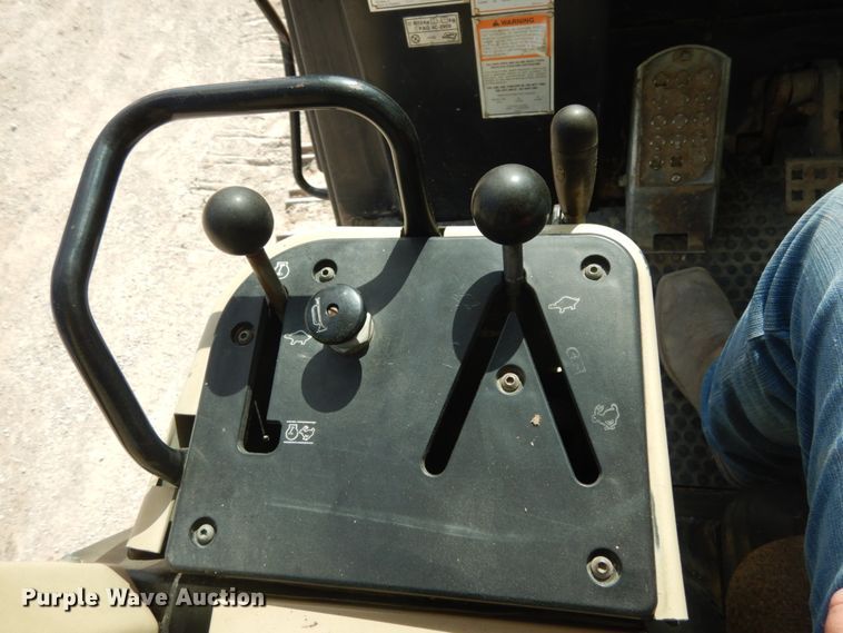 image for item IL9492 1997 Caterpillar 953C  track loader