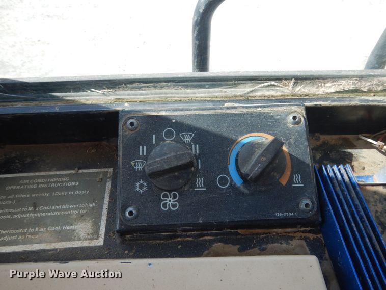 image for item IL9492 1997 Caterpillar 953C  track loader