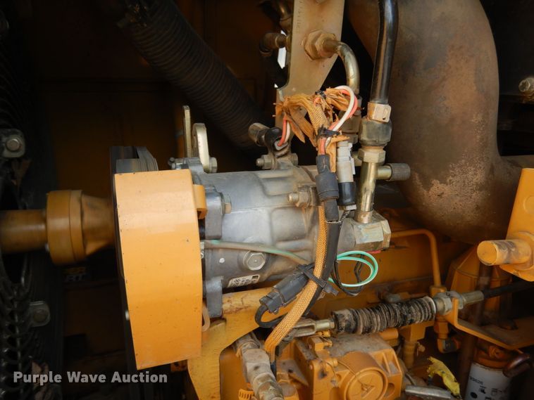 image for item IL9492 1997 Caterpillar 953C  track loader