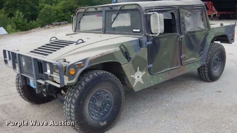 image for item IL9493 1991 Am General HMMWVM998  Humvee SUV