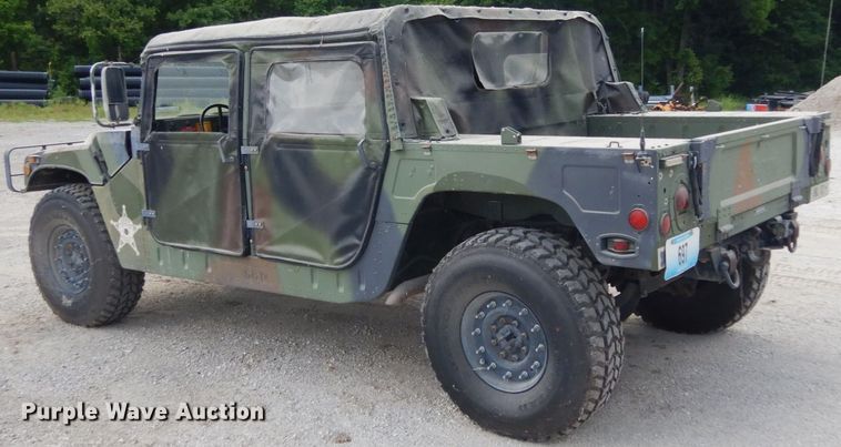 image for item IL9493 1991 Am General HMMWVM998  Humvee SUV