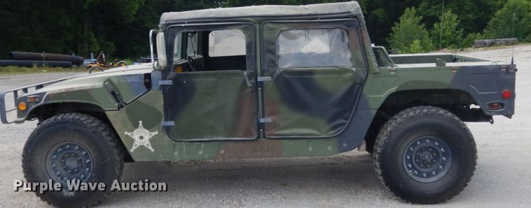 image for item IL9493 1991 Am General HMMWVM998  Humvee SUV