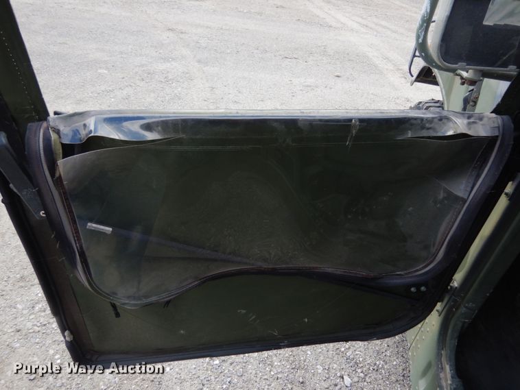 image for item IL9493 1991 Am General HMMWVM998  Humvee SUV