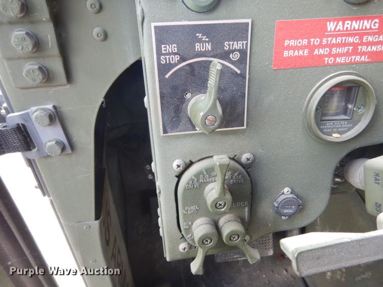 image for item IL9493 1991 Am General HMMWVM998  Humvee SUV