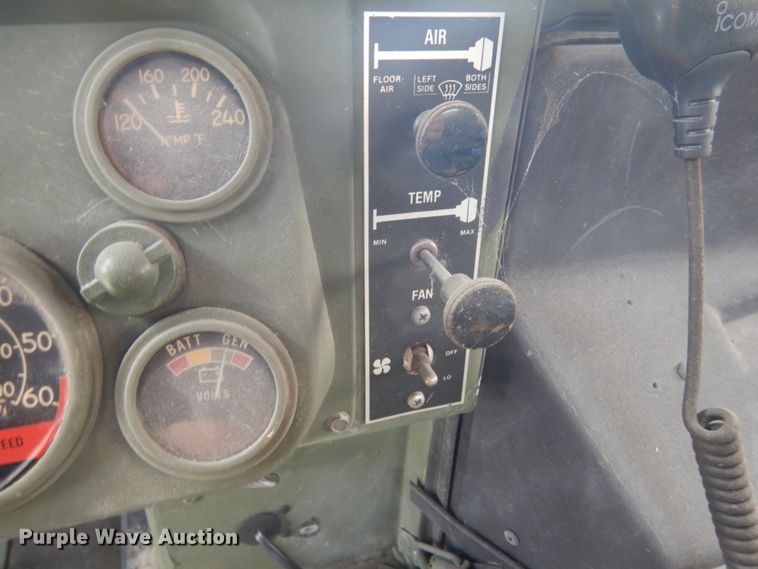 image for item IL9493 1991 Am General HMMWVM998  Humvee SUV