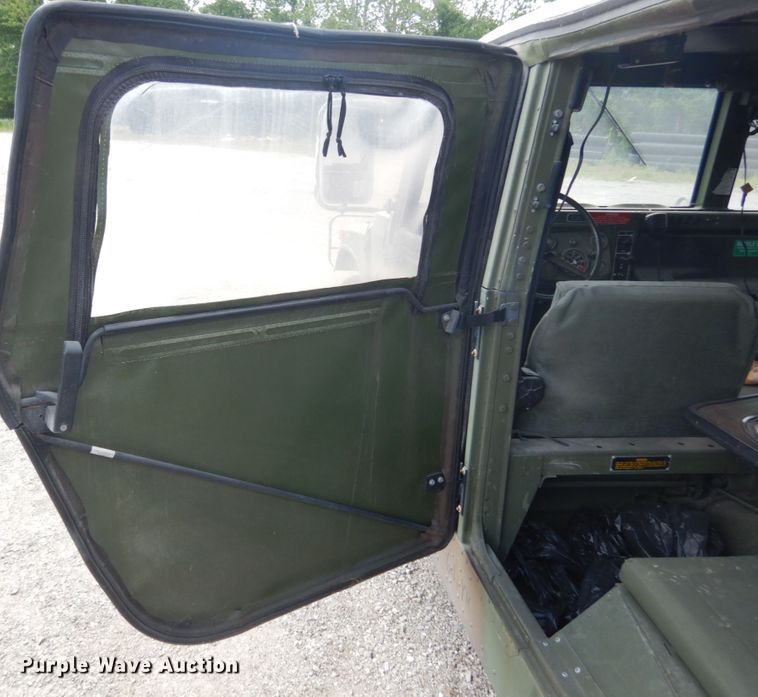 image for item IL9493 1991 Am General HMMWVM998  Humvee SUV
