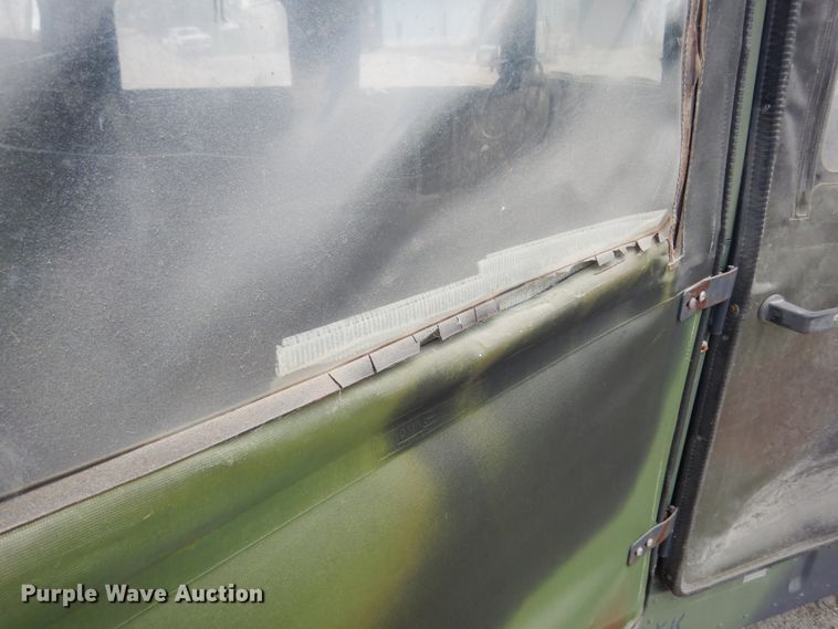 image for item IL9493 1991 Am General HMMWVM998  Humvee SUV