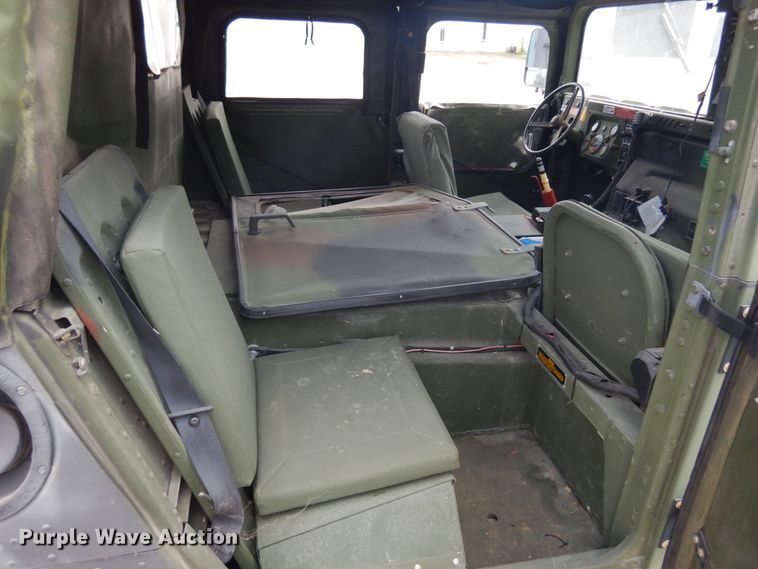 image for item IL9493 1991 Am General HMMWVM998  Humvee SUV