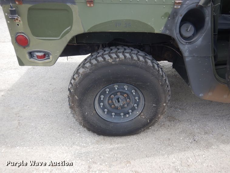 image for item IL9493 1991 Am General HMMWVM998  Humvee SUV