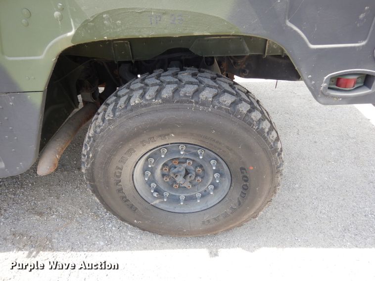 image for item IL9493 1991 Am General HMMWVM998  Humvee SUV