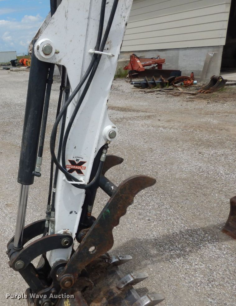 image for item IL9495 2015 Bobcat E32  mini excavator