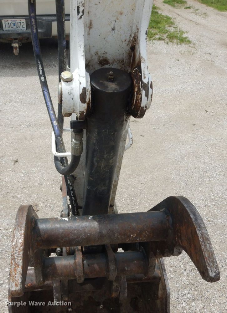 image for item IL9495 2015 Bobcat E32  mini excavator