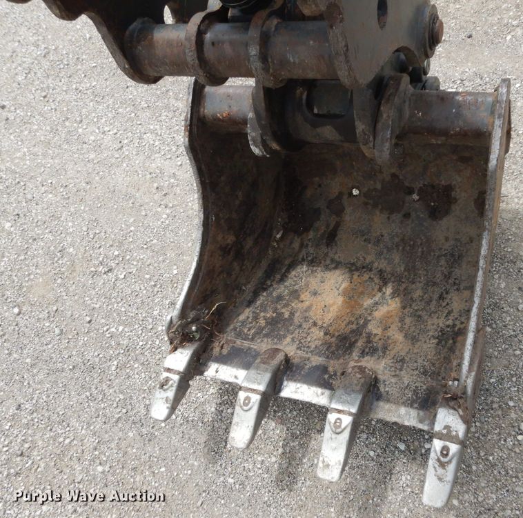 image for item IL9495 2015 Bobcat E32  mini excavator