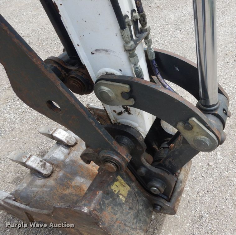image for item IL9495 2015 Bobcat E32  mini excavator