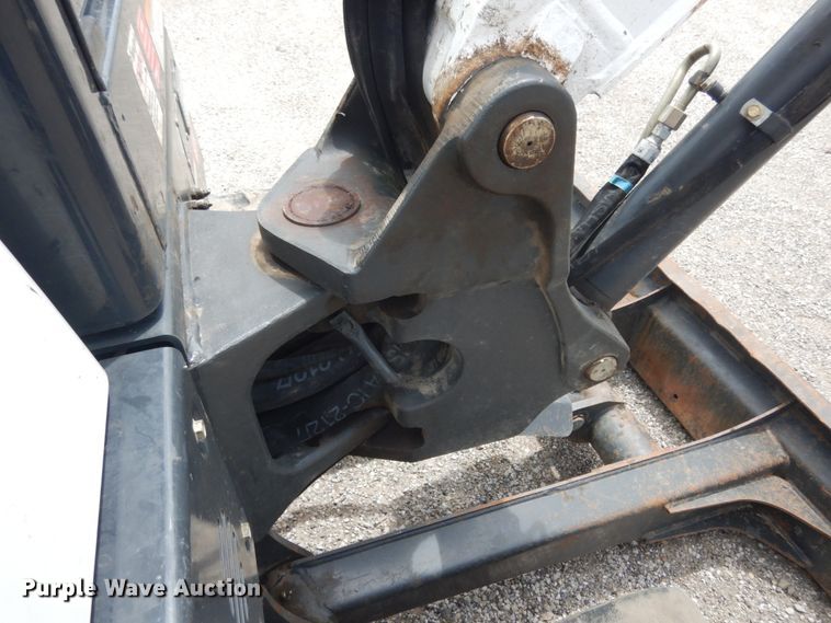 image for item IL9495 2015 Bobcat E32  mini excavator