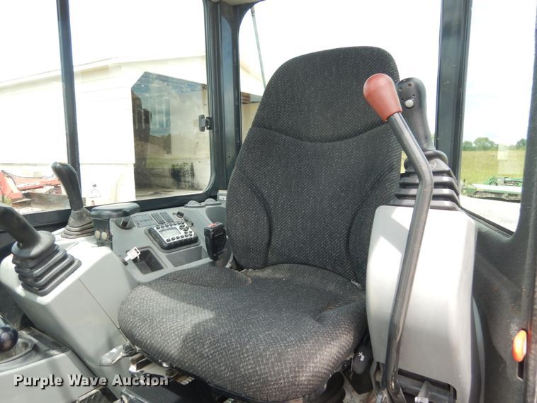 image for item IL9495 2015 Bobcat E32  mini excavator