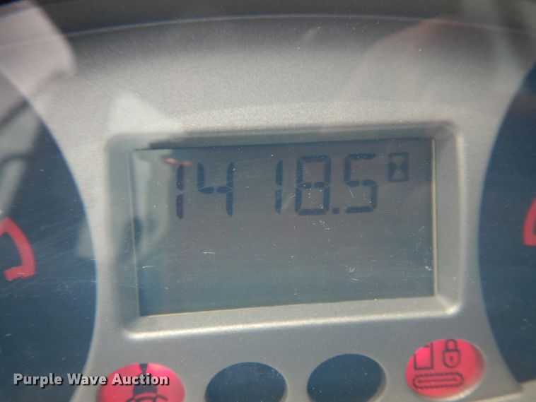 image for item IL9495 2015 Bobcat E32  mini excavator