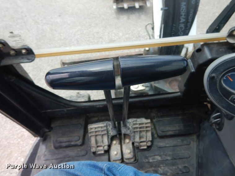 image for item IL9495 2015 Bobcat E32  mini excavator