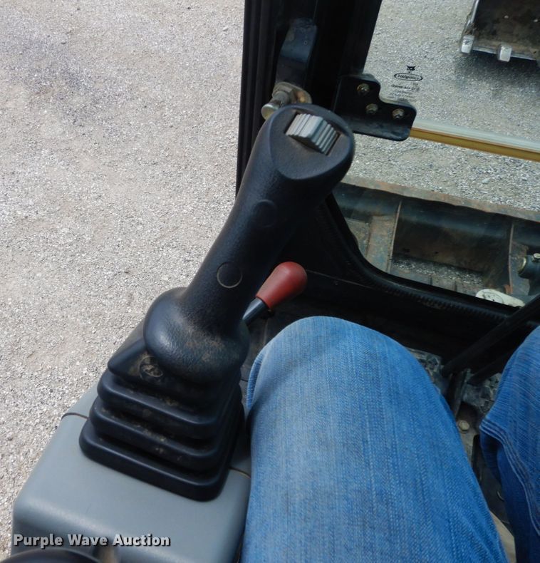 image for item IL9495 2015 Bobcat E32  mini excavator