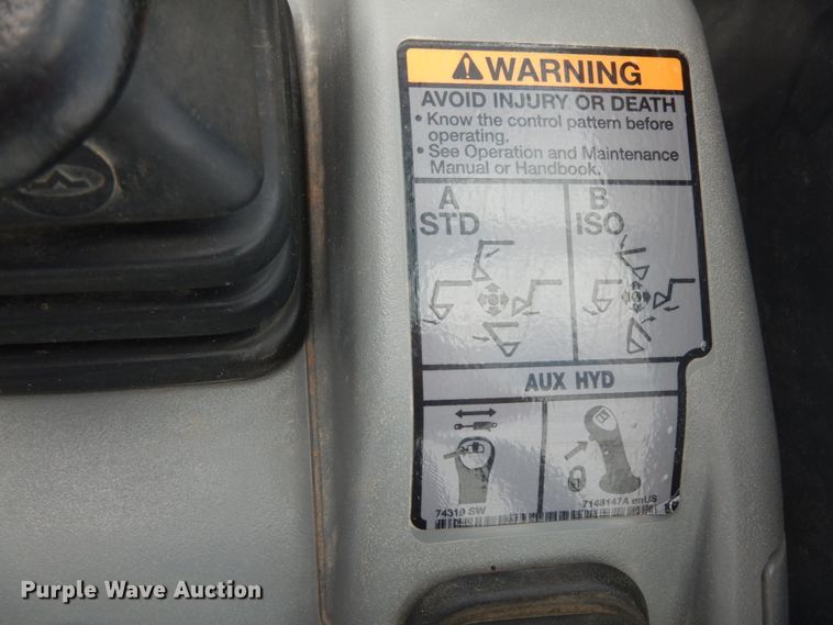 image for item IL9495 2015 Bobcat E32  mini excavator