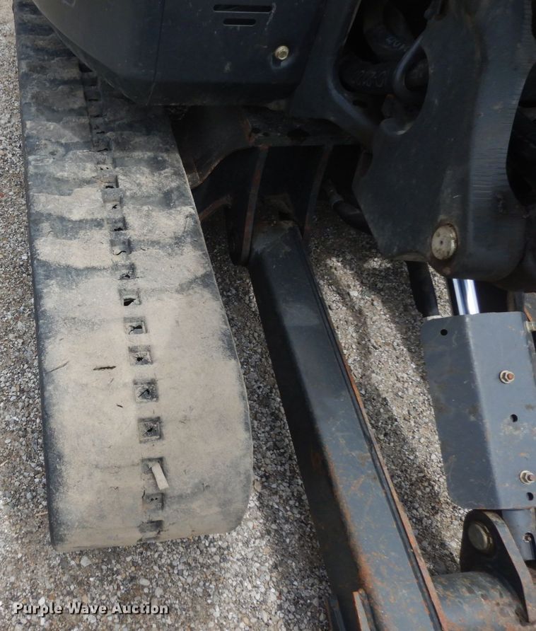 image for item IL9495 2015 Bobcat E32  mini excavator