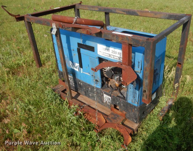 image for item IP9935 Miller Bobcat 250  welder