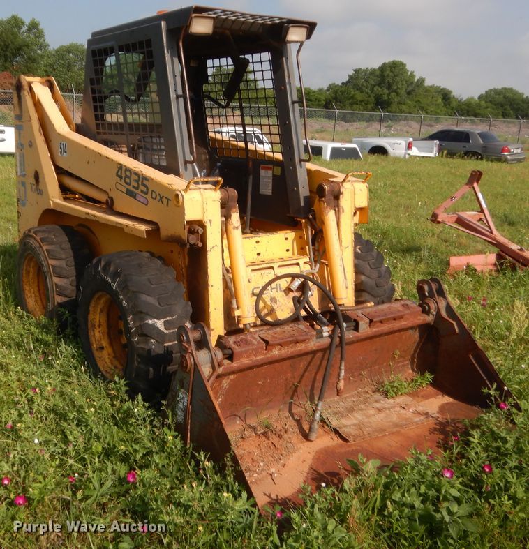 image for item IP9938 Gehl 4835DXT  skid steer loader