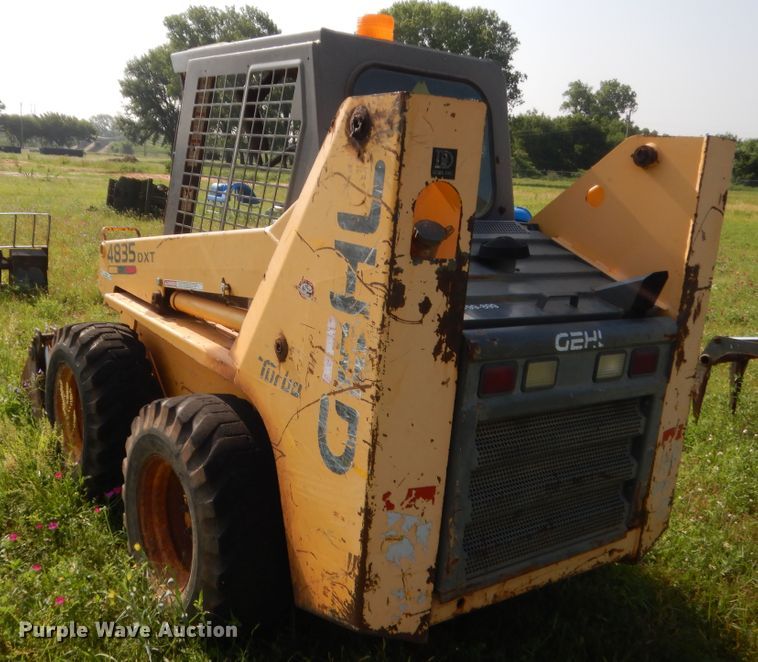 image for item IP9938 Gehl 4835DXT  skid steer loader
