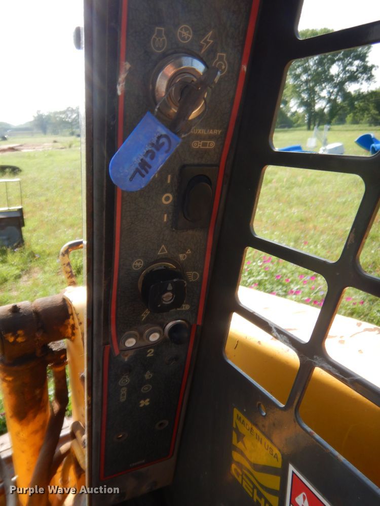 image for item IP9938 Gehl 4835DXT  skid steer loader