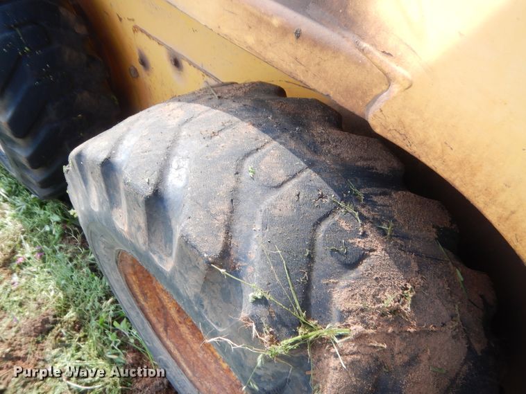 image for item IP9938 Gehl 4835DXT  skid steer loader