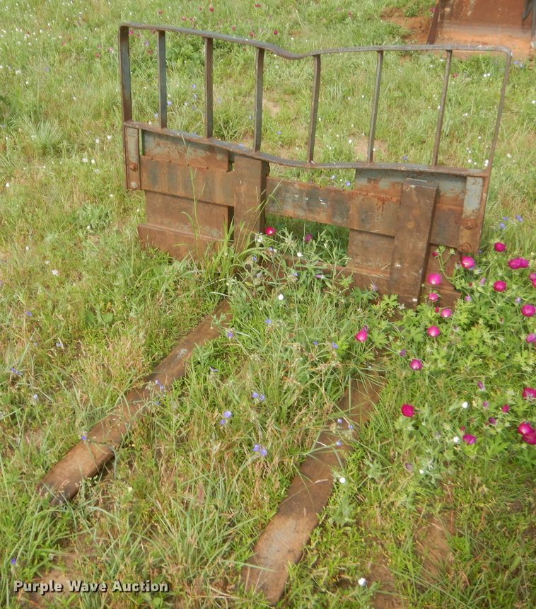 image for item IP9938 Gehl 4835DXT  skid steer loader