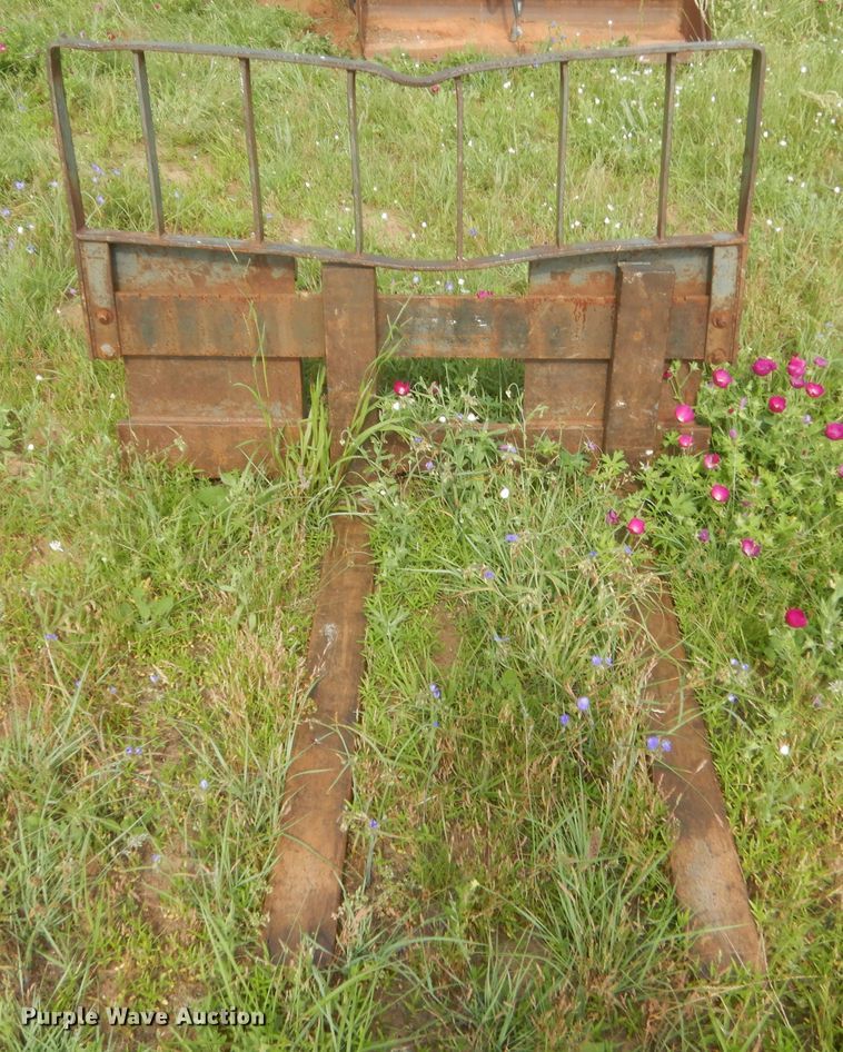 image for item IP9938 Gehl 4835DXT  skid steer loader