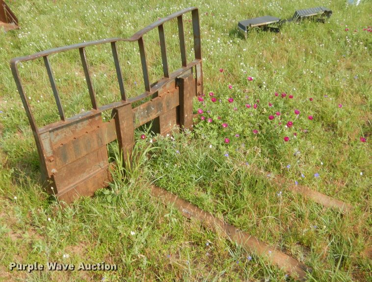 image for item IP9938 Gehl 4835DXT  skid steer loader