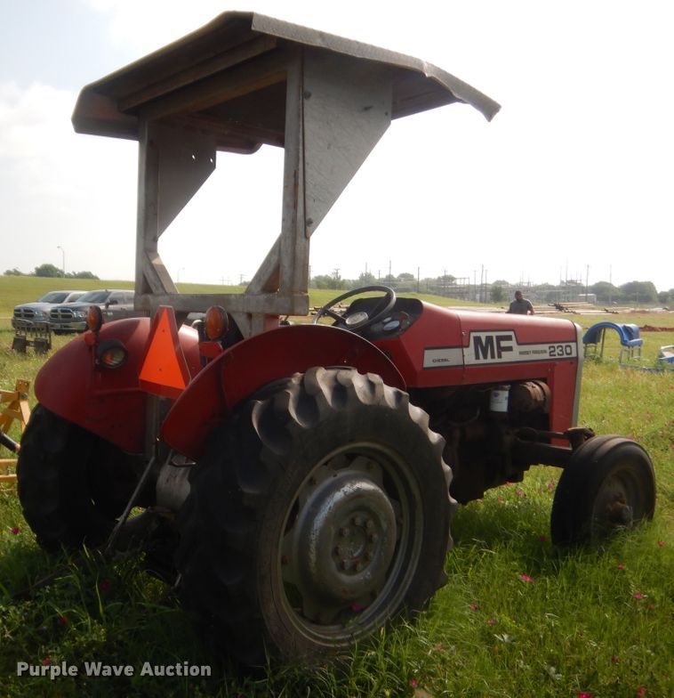 image for item IP9942 1980 Massey Ferguson 230  tractor
