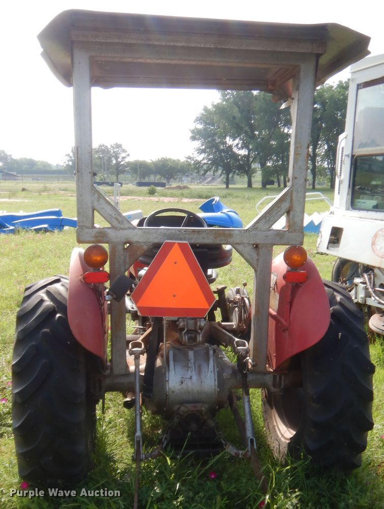 image for item IP9942 1980 Massey Ferguson 230  tractor