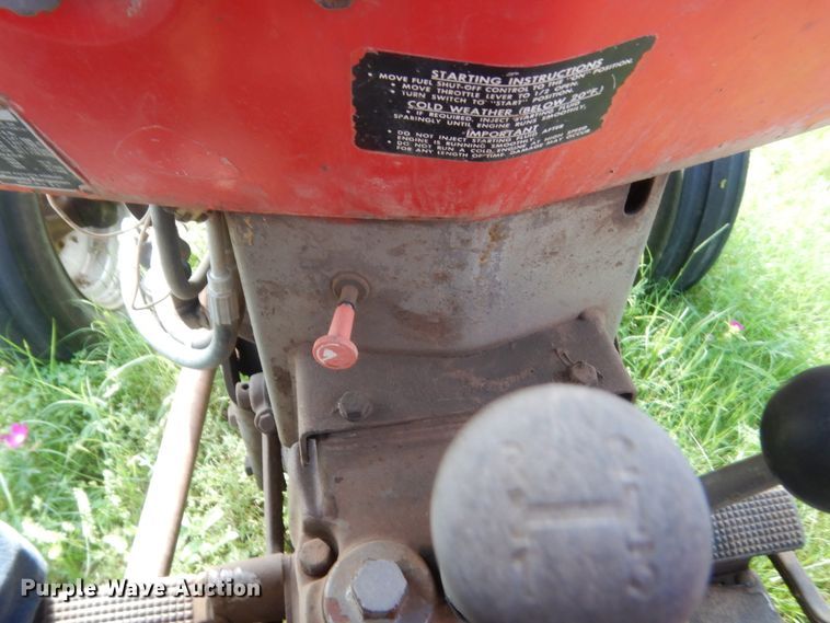 image for item IP9942 1980 Massey Ferguson 230  tractor