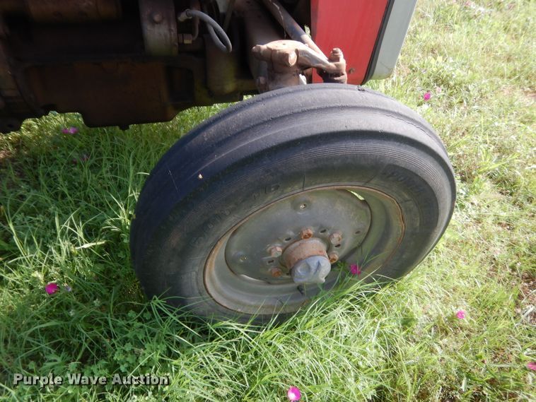 image for item IP9942 1980 Massey Ferguson 230  tractor