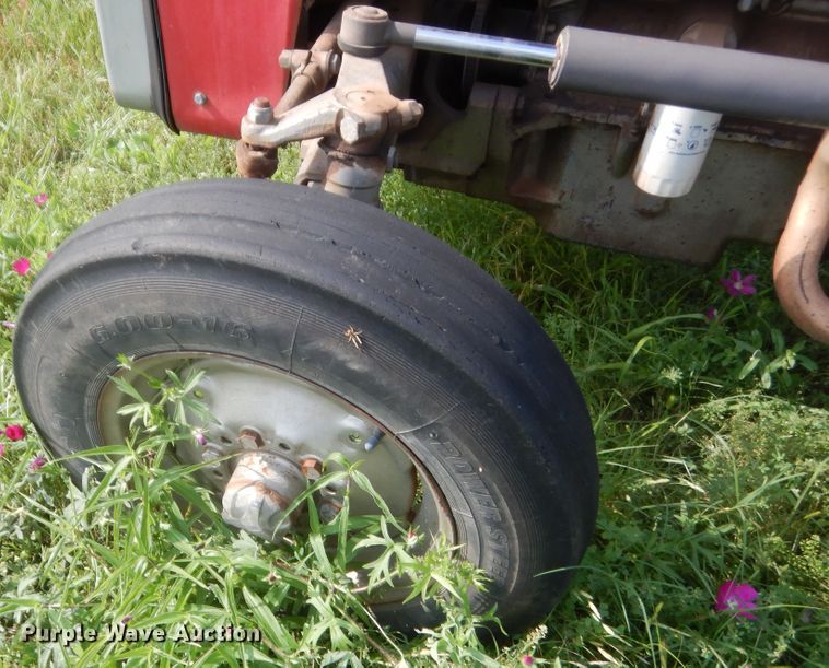 image for item IP9942 1980 Massey Ferguson 230  tractor