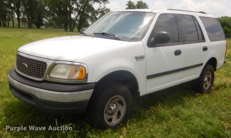 image for item IP9947 2001 Ford Expedition  SUV
