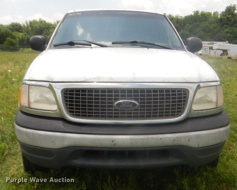 image for item IP9947 2001 Ford Expedition  SUV