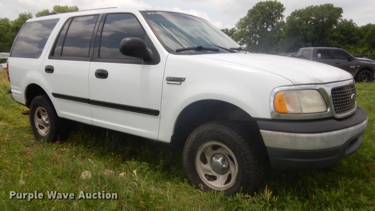 image for item IP9947 2001 Ford Expedition  SUV