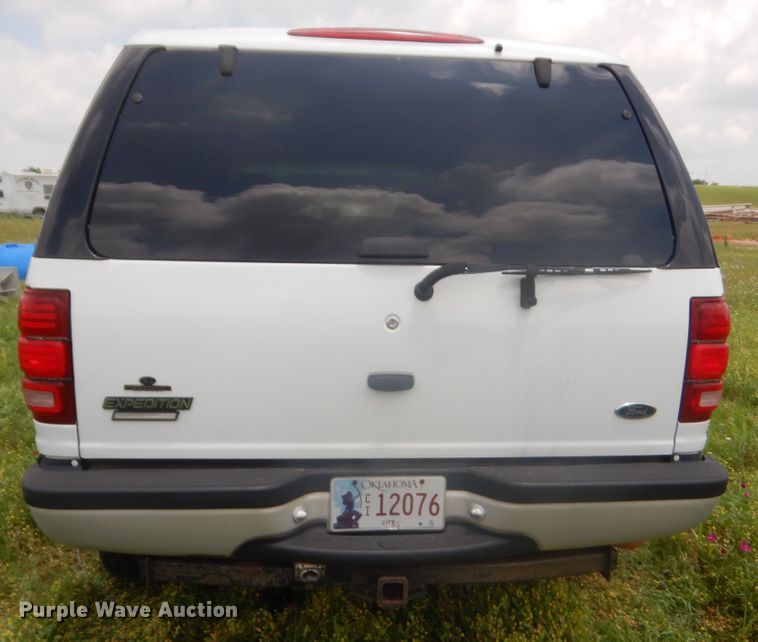 image for item IP9947 2001 Ford Expedition  SUV