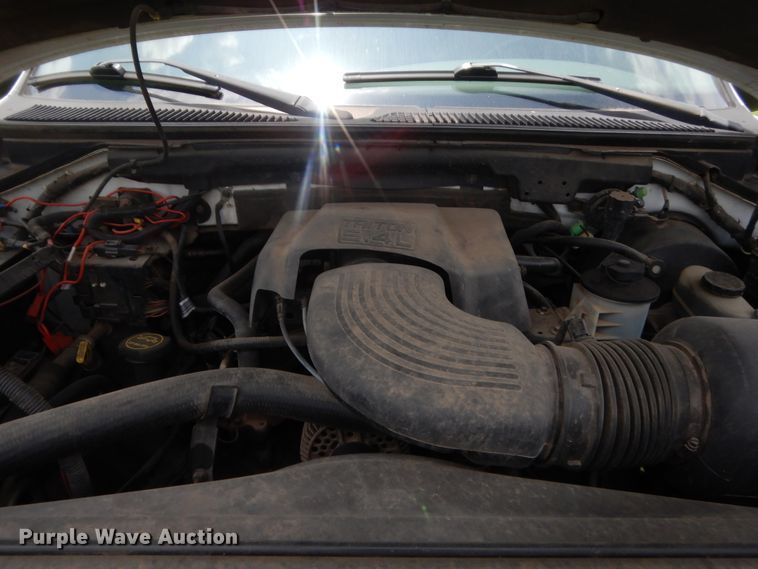 image for item IP9947 2001 Ford Expedition  SUV