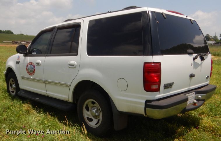 image for item IP9948 2000 Ford Expedition  SUV