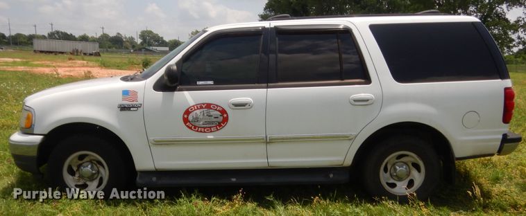 image for item IP9948 2000 Ford Expedition  SUV