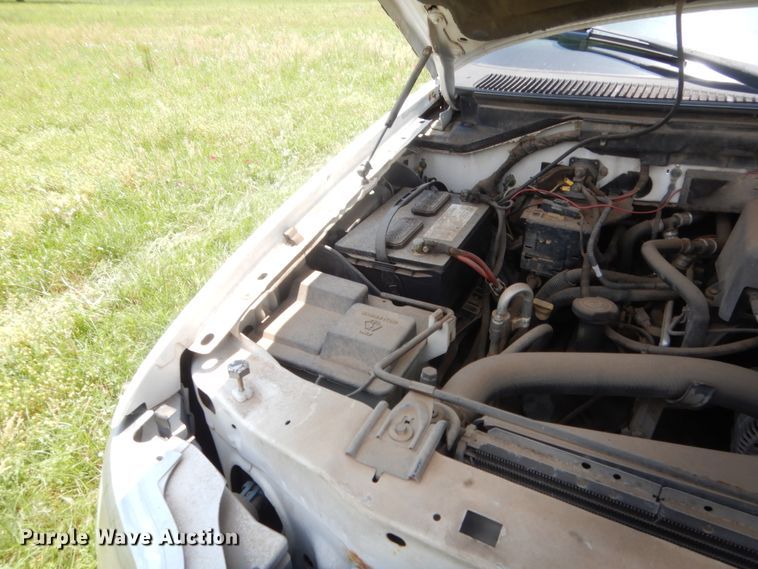 image for item IP9948 2000 Ford Expedition  SUV