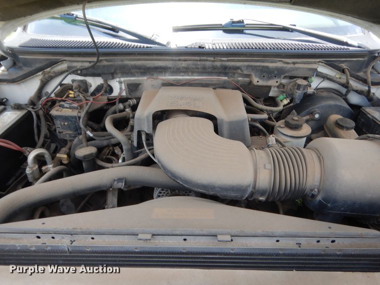 image for item IP9948 2000 Ford Expedition  SUV