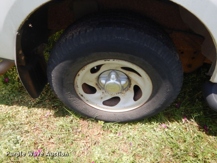 image for item IP9948 2000 Ford Expedition  SUV