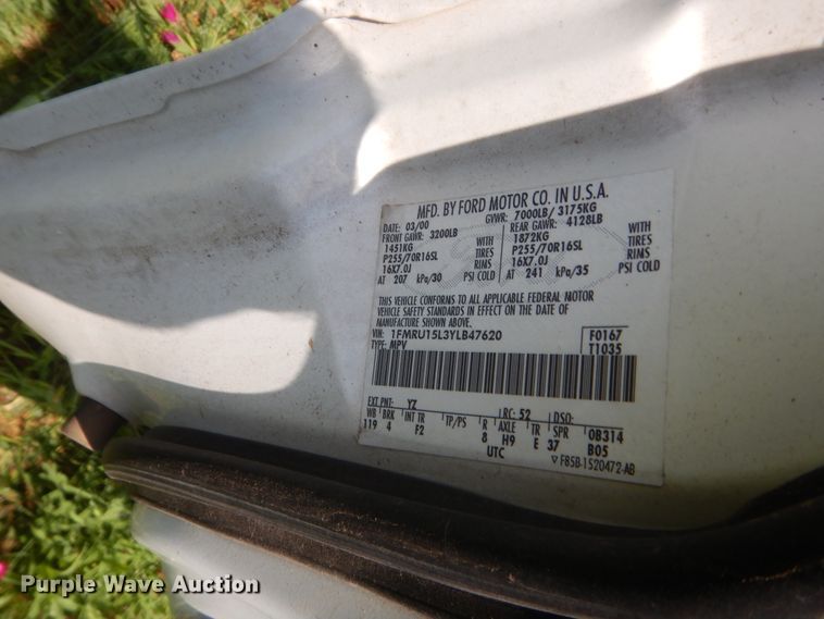 image for item IP9948 2000 Ford Expedition  SUV